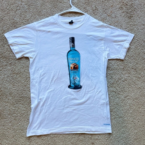 PINNACLE VODKA CINNABON T SHIRT MENS SMALL S -WHITE- SHORT SLEEVE VINTAGE CREW - Picture 1 of 6